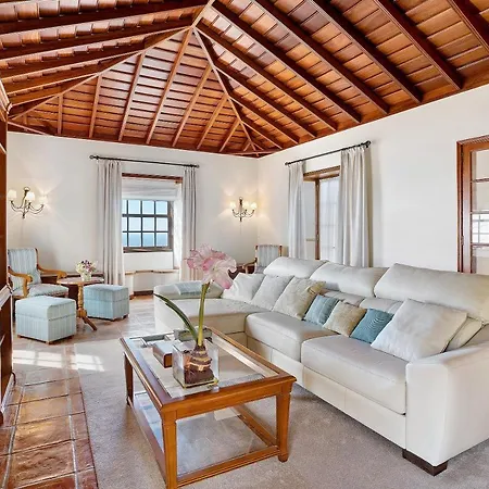 Casa 1700 Quemados